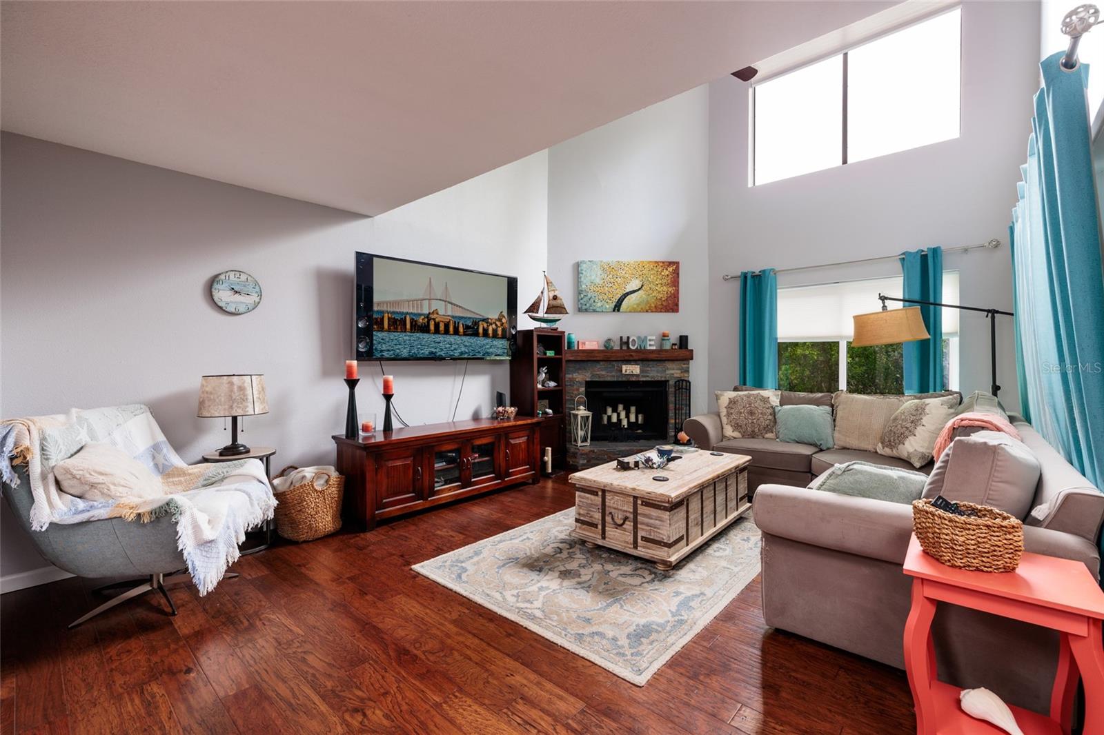 Image 5 of 40 For 731 Caya Costa Court Ne