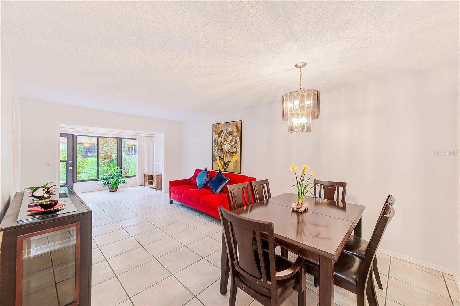 Listing photo id 8 for 2970 Feather Drive