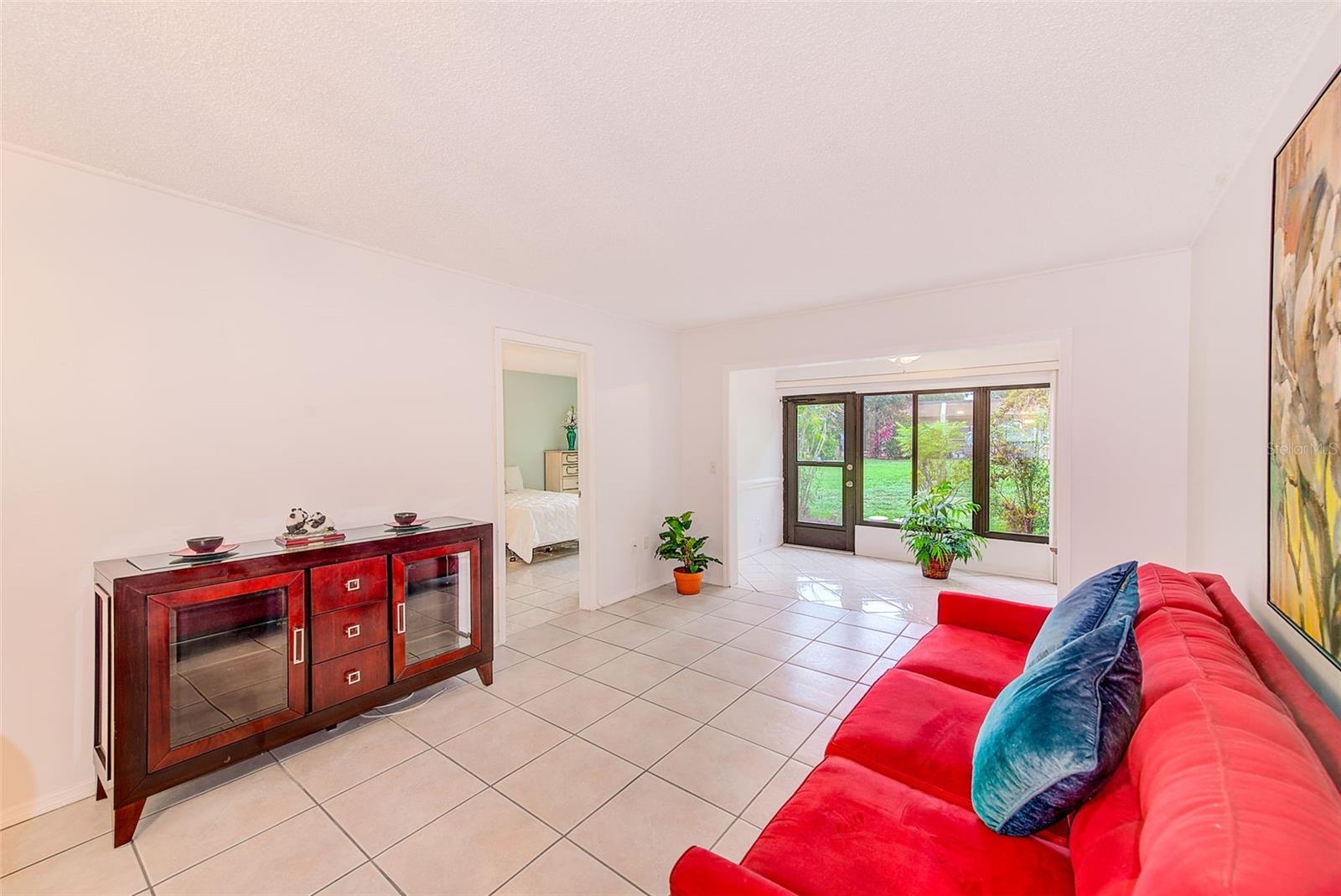 Listing photo id 12 for 2970 Feather Drive