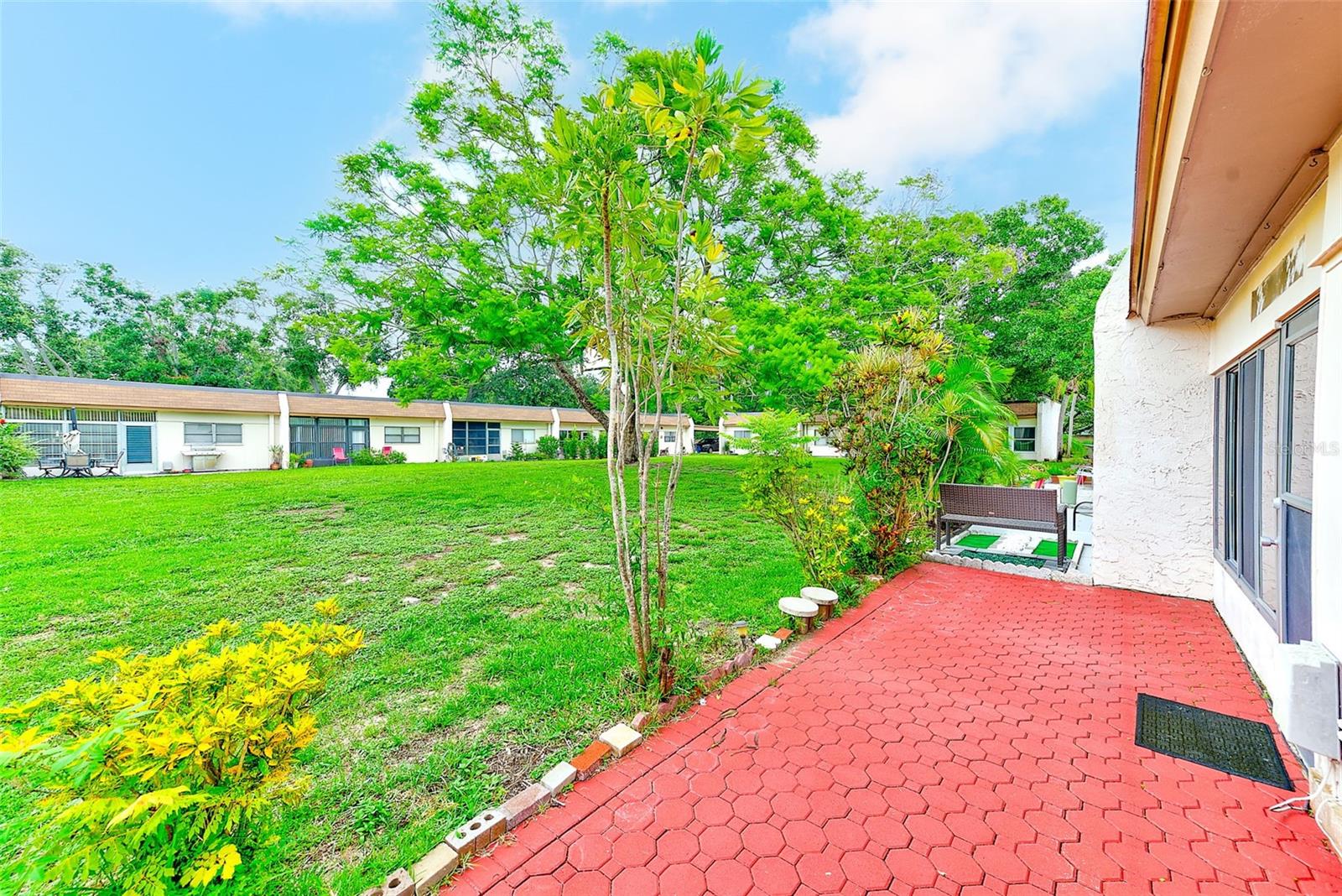 Listing photo id 23 for 2970 Feather Drive
