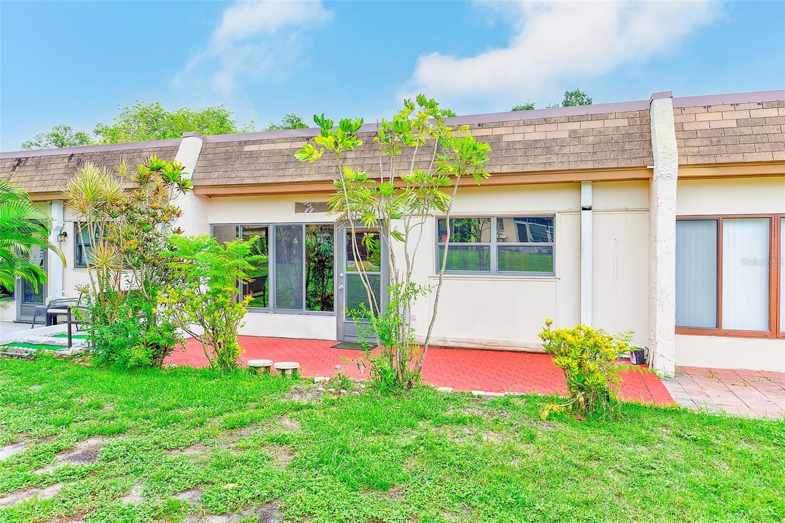 Listing photo id 24 for 2970 Feather Drive