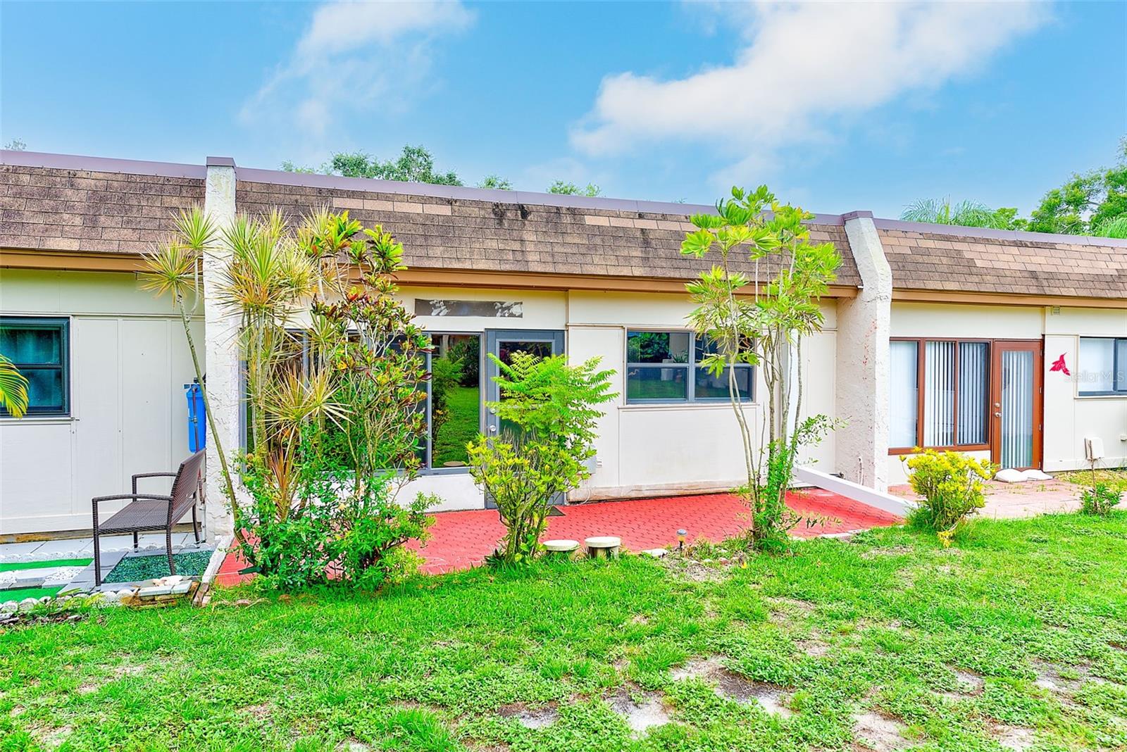 Listing photo id 26 for 2970 Feather Drive