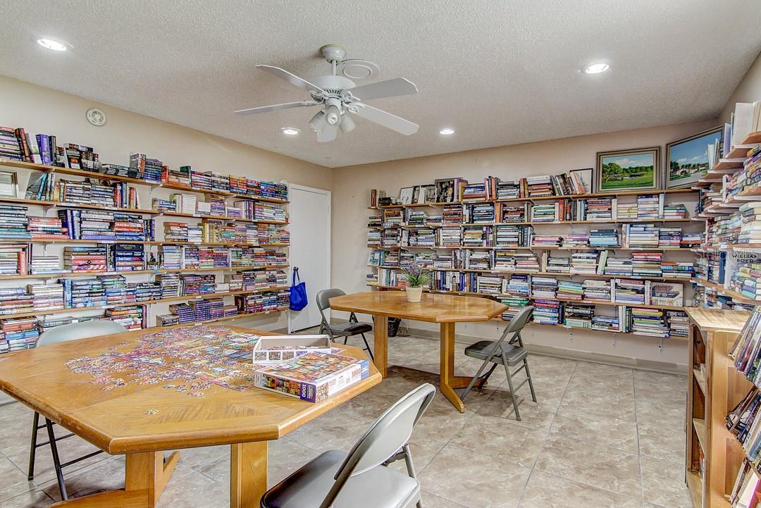 Listing photo id 33 for 2970 Feather Drive