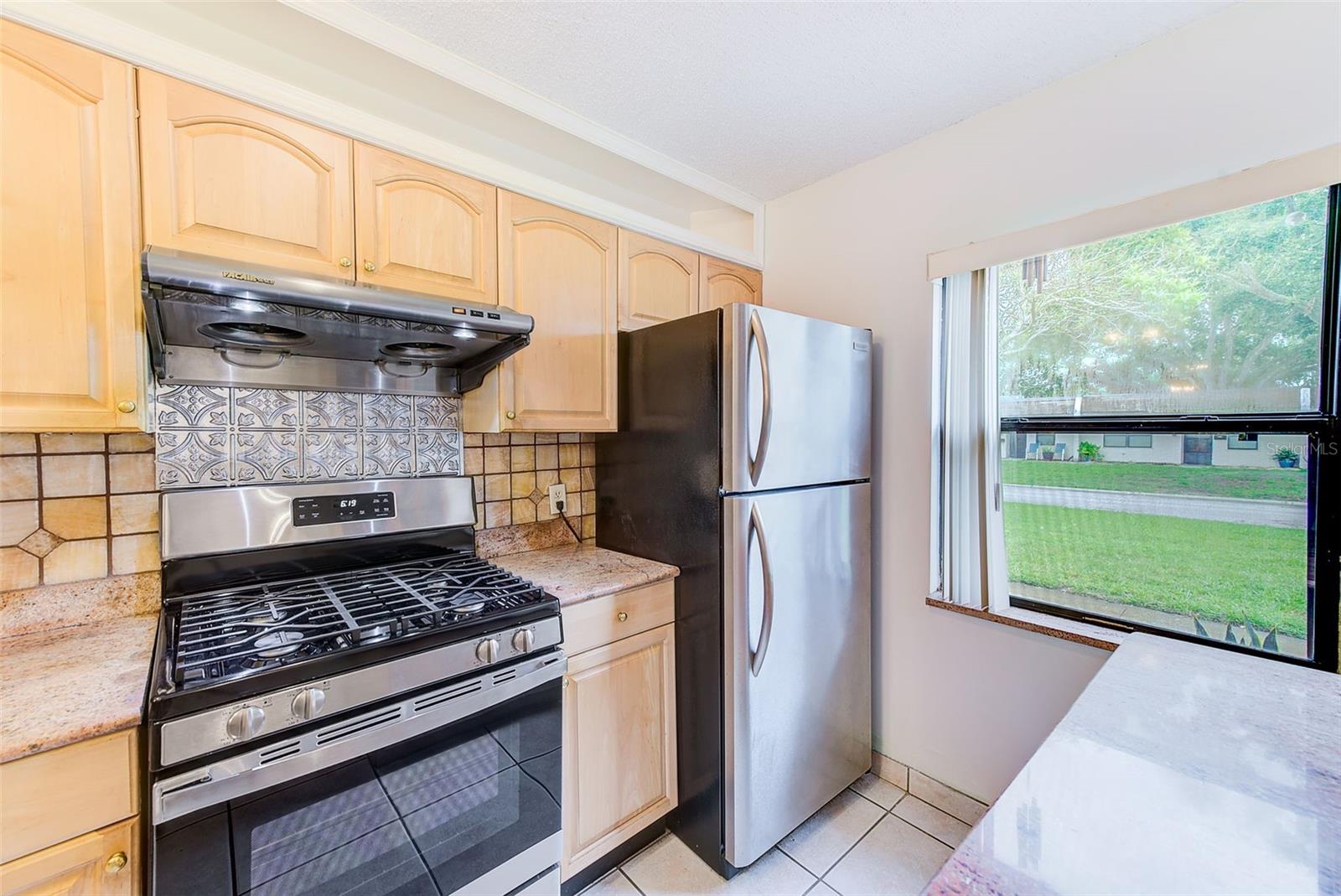 Listing photo id 4 for 2970 Feather Drive