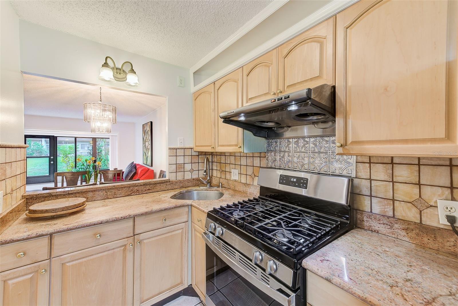 Listing photo id 6 for 2970 Feather Drive