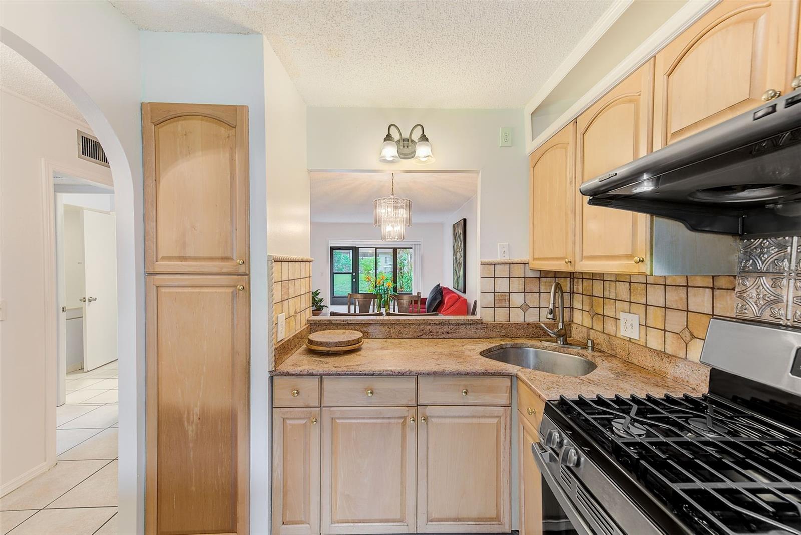 Listing photo id 7 for 2970 Feather Drive