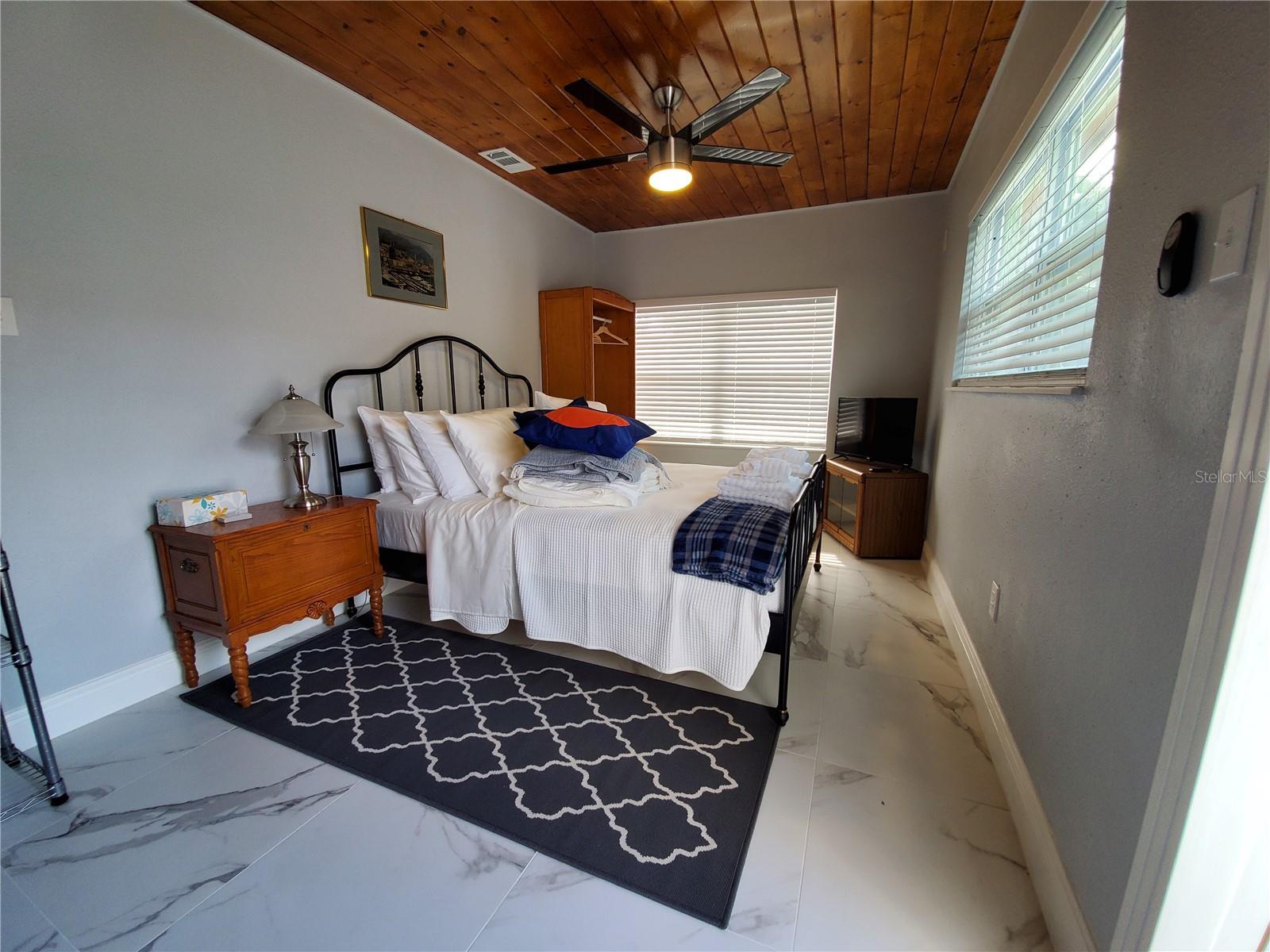 Image 56 of 75 For 4119 Nassau Street