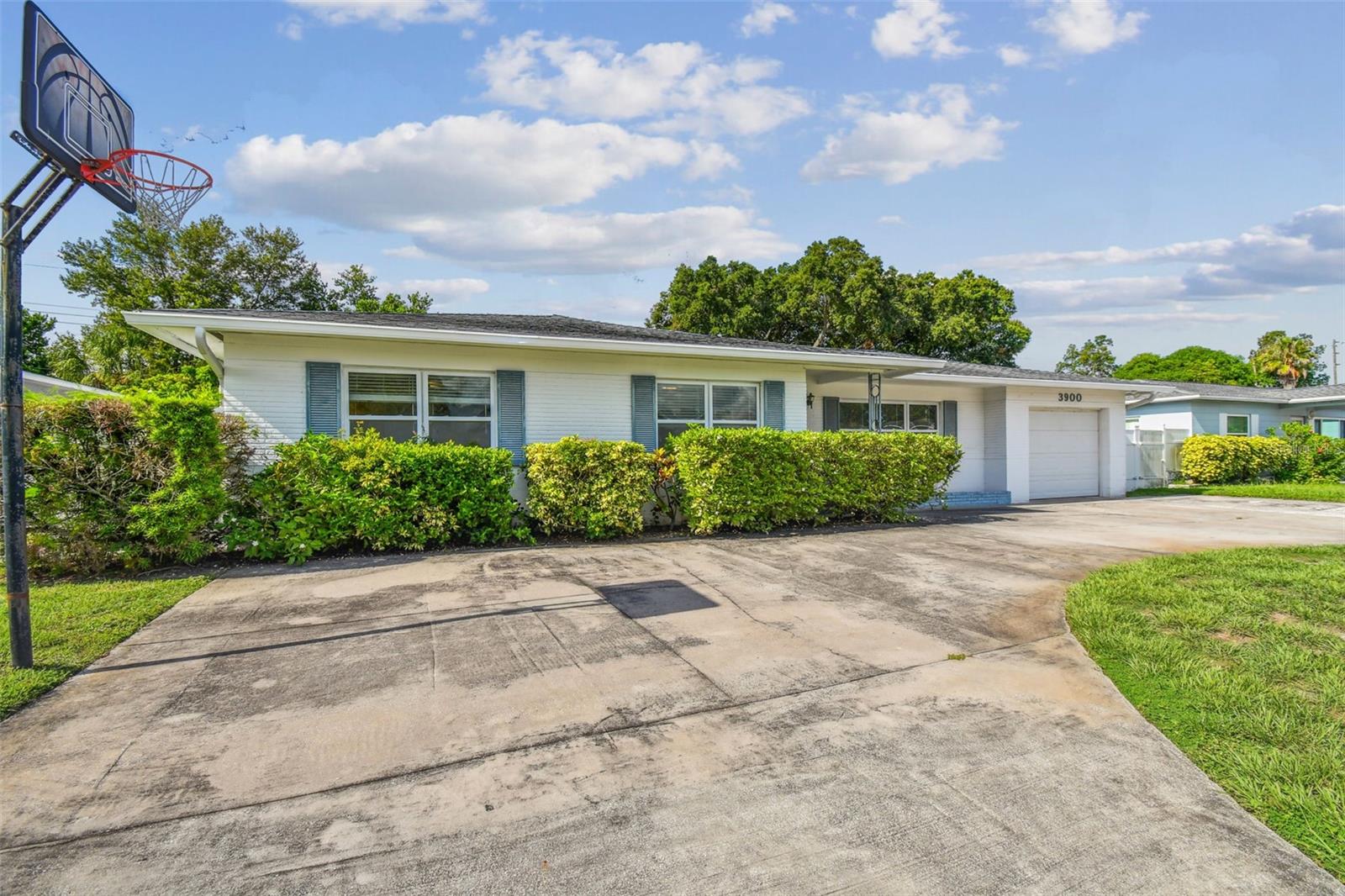 Image 18 of 89 For 3900 23rd Avenue N
