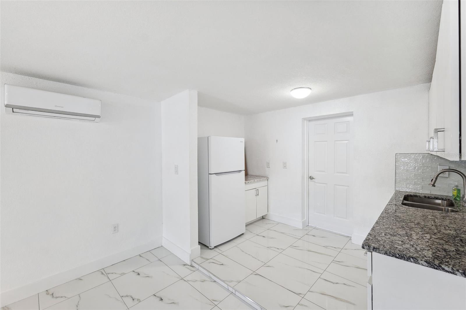 Image 19 of 27 For 6010 Blossom Avenue