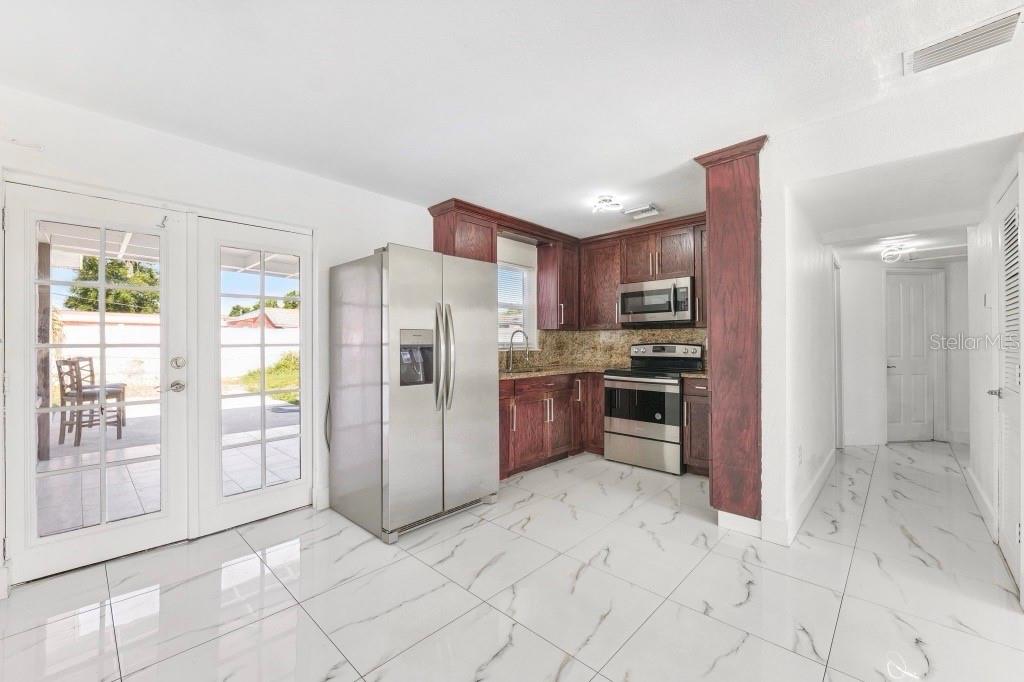 Image 4 of 27 For 6010 Blossom Avenue