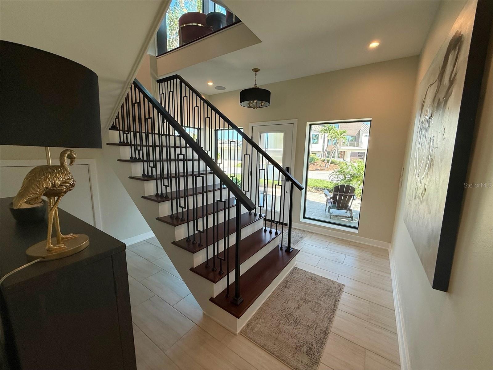 Listing photo id 7 for 850 59th Avenue