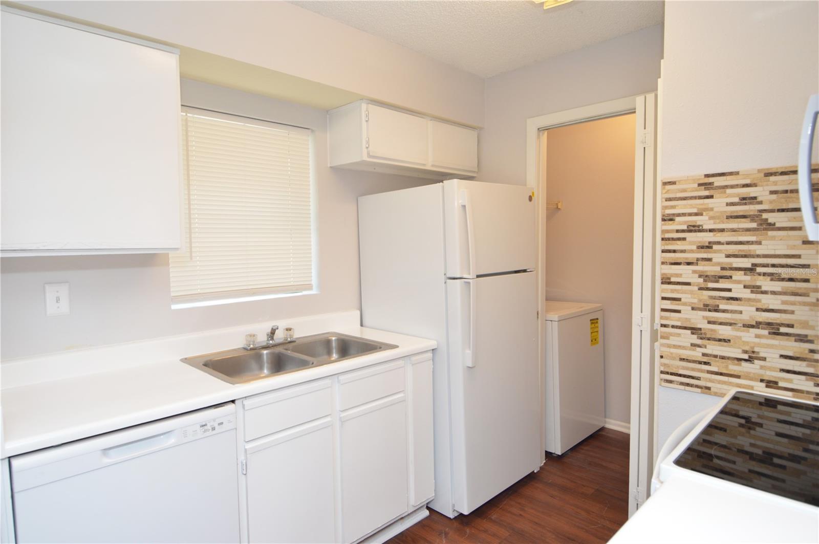 Image 5 of 90 For 8630 Mallard Reserve Drive 205