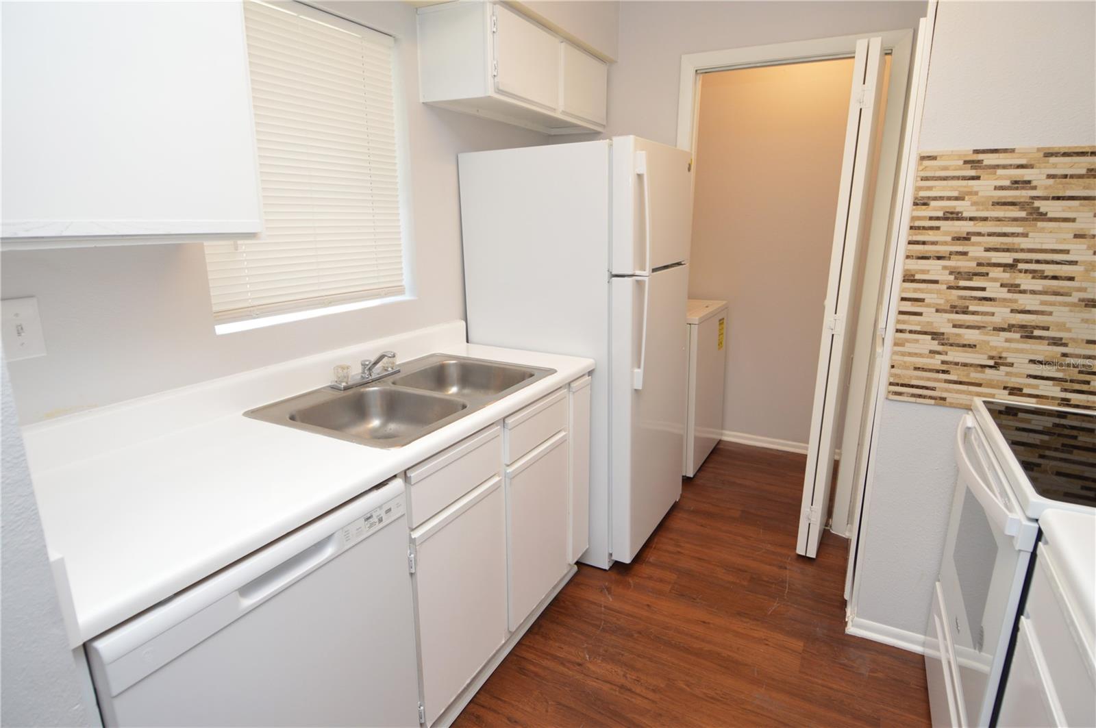 Image 6 of 90 For 8630 Mallard Reserve Drive 205
