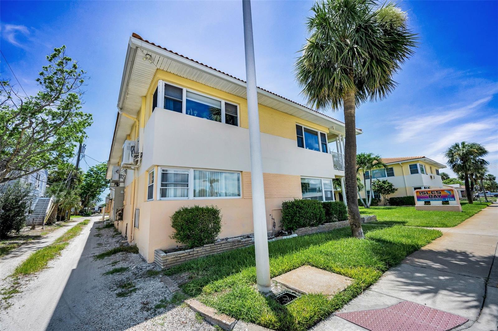 Image 4 of 38 For 7740 Boca Ciega Drive 204