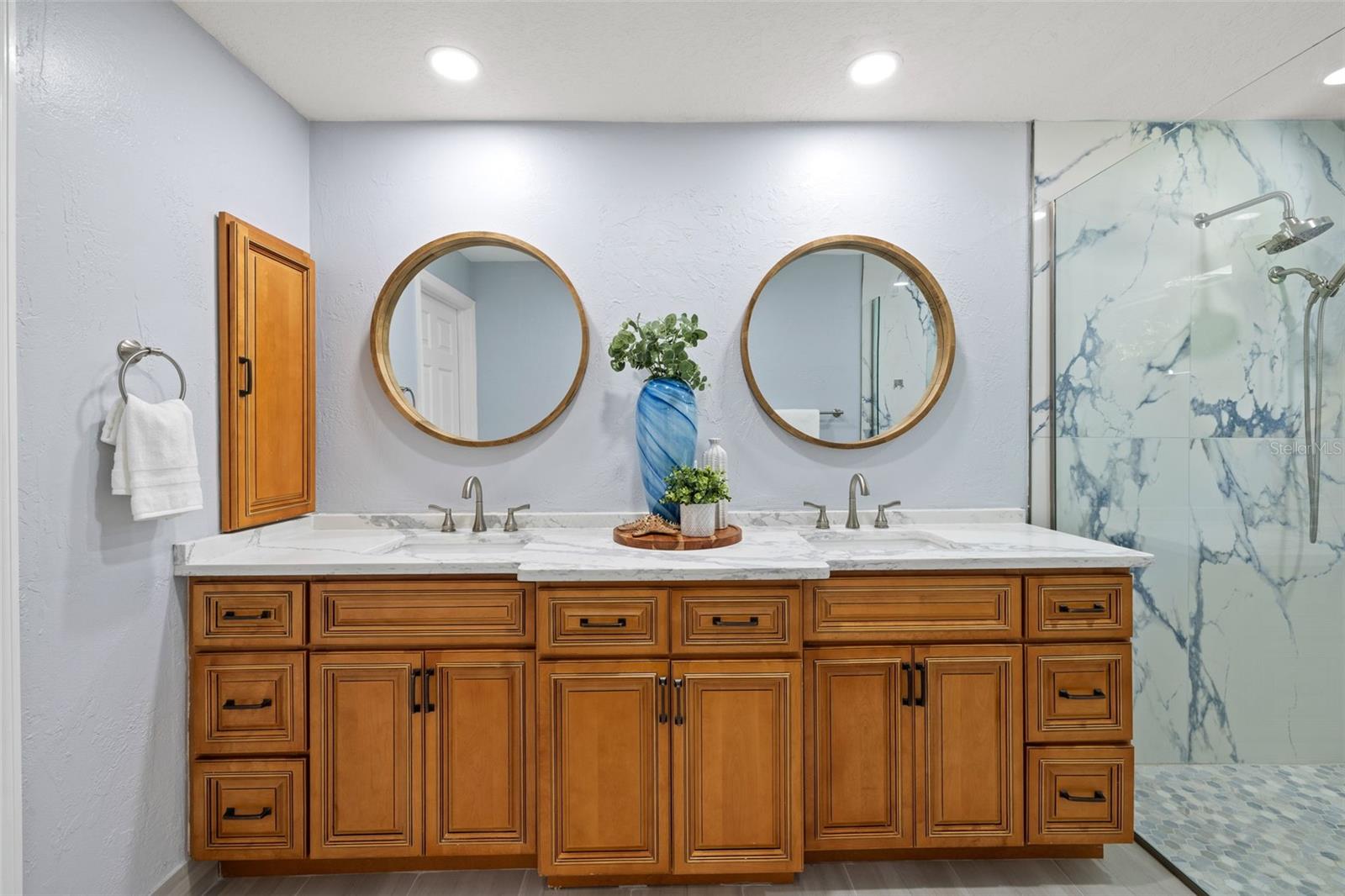 Image 16 of 39 For 1017 Woodcrest Avenue