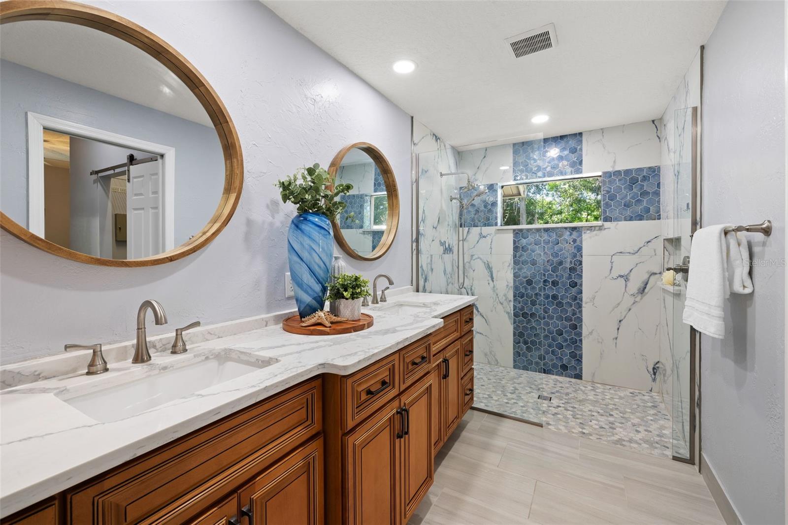 Image 17 of 39 For 1017 Woodcrest Avenue