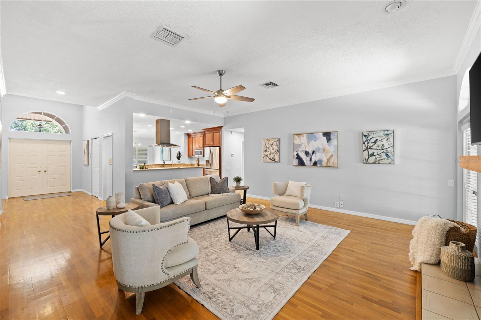 Image 3 of 39 For 1017 Woodcrest Avenue