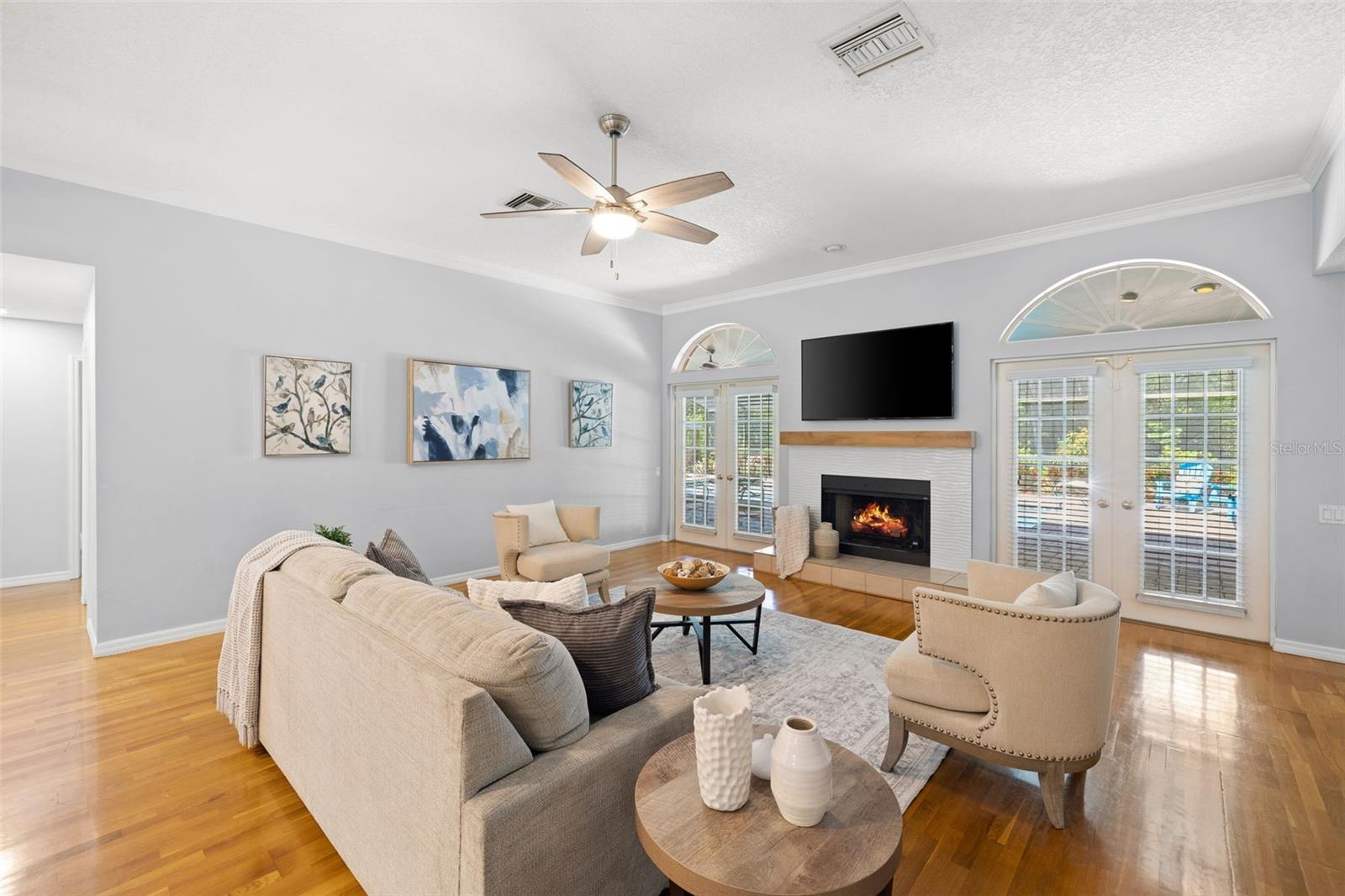 Image 4 of 39 For 1017 Woodcrest Avenue