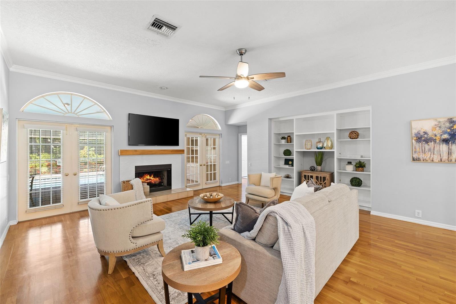 Image 6 of 39 For 1017 Woodcrest Avenue