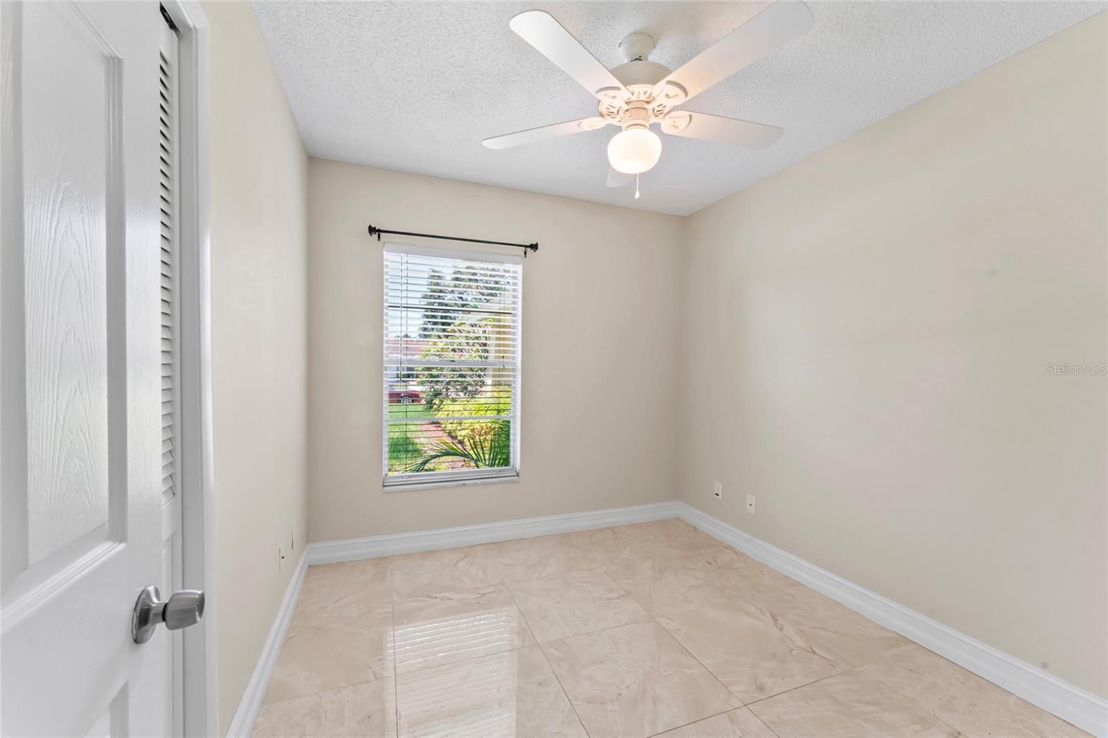Listing photo id 26 for 7511 Mayfair Court