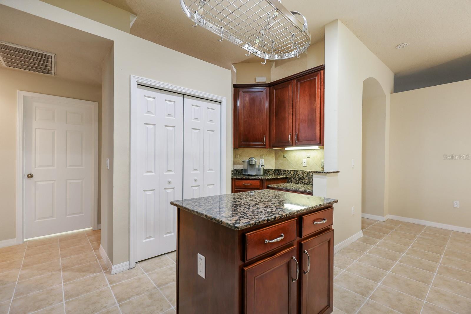 Image 11 of 39 For 5614 Lark Meadow Place
