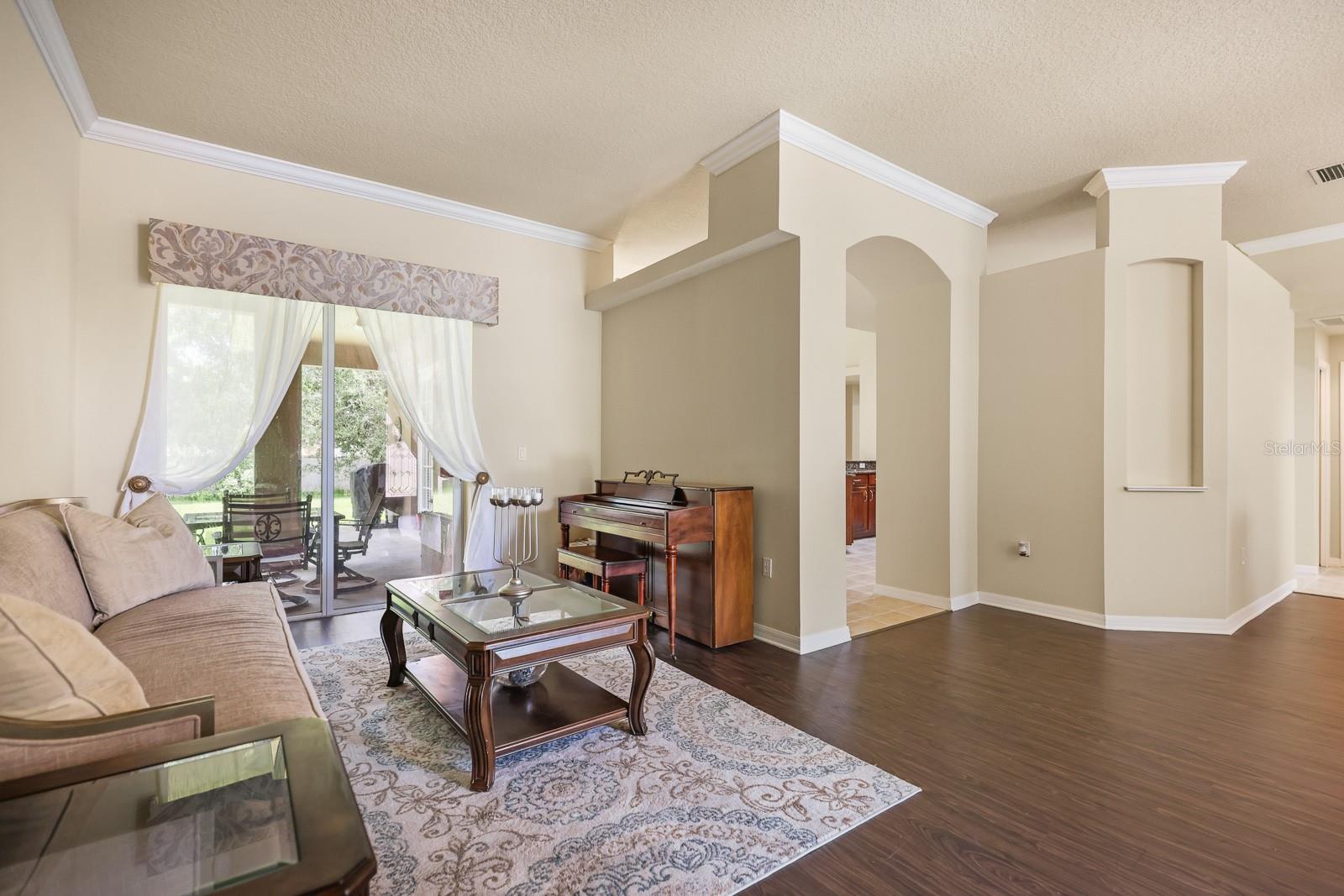 Image 7 of 39 For 5614 Lark Meadow Place