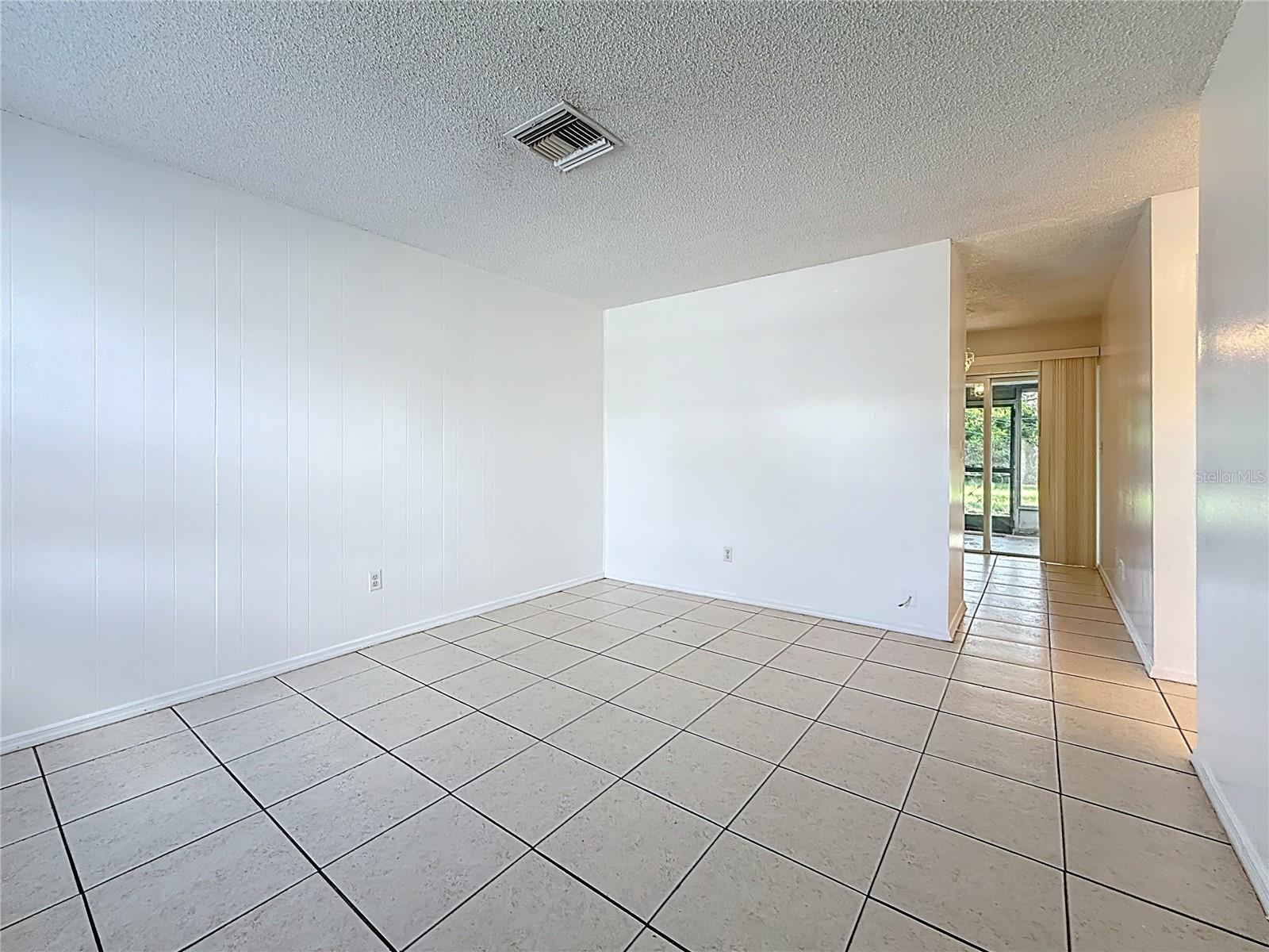 Image 21 of 40 For 2319 18th Avenue Sw