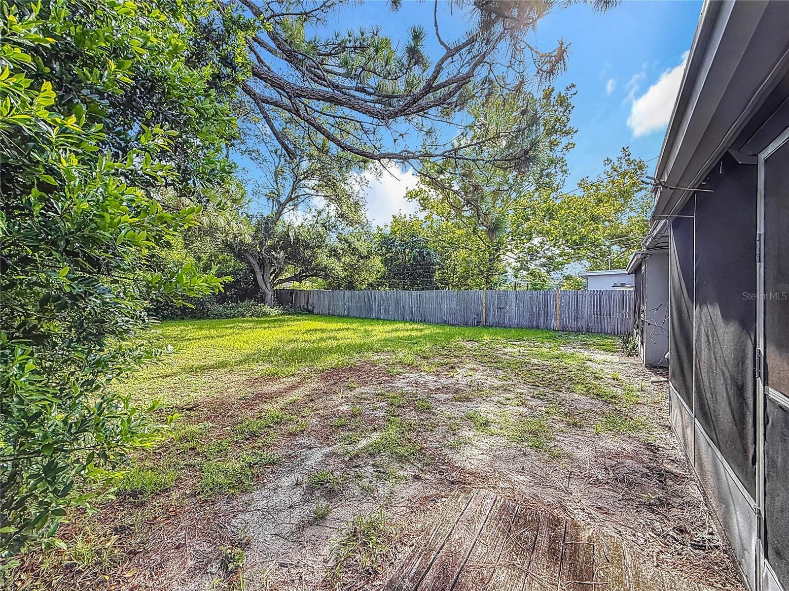 Image 32 of 40 For 2319 18th Avenue Sw