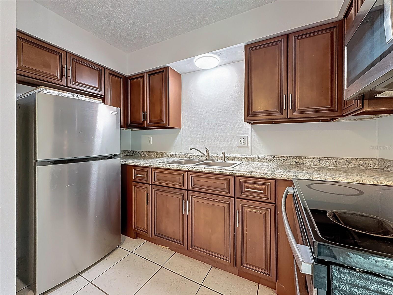 Image 7 of 40 For 2319 18th Avenue Sw