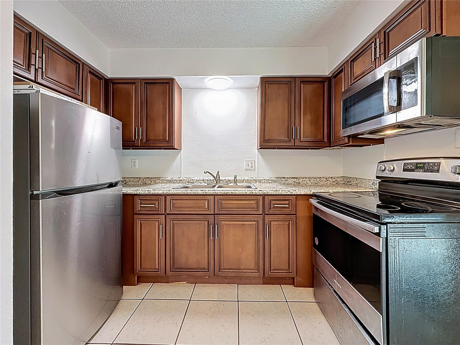 Image 8 of 40 For 2319 18th Avenue Sw