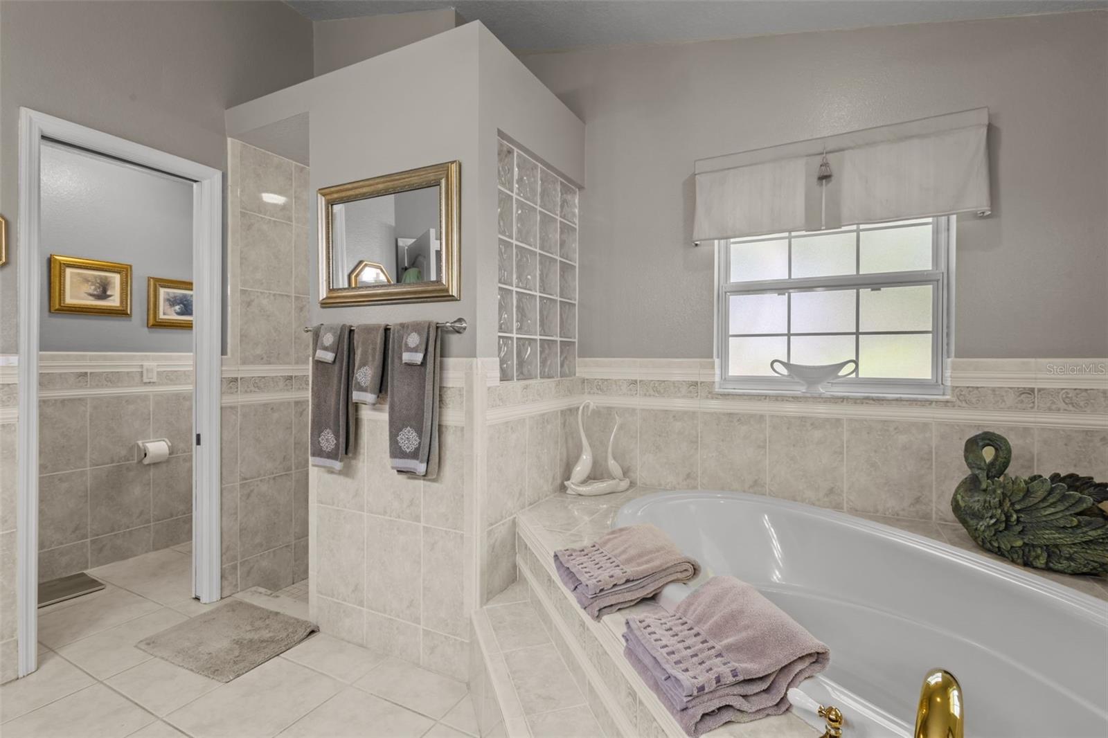Image 18 of 53 For 7109 San Jose Loop