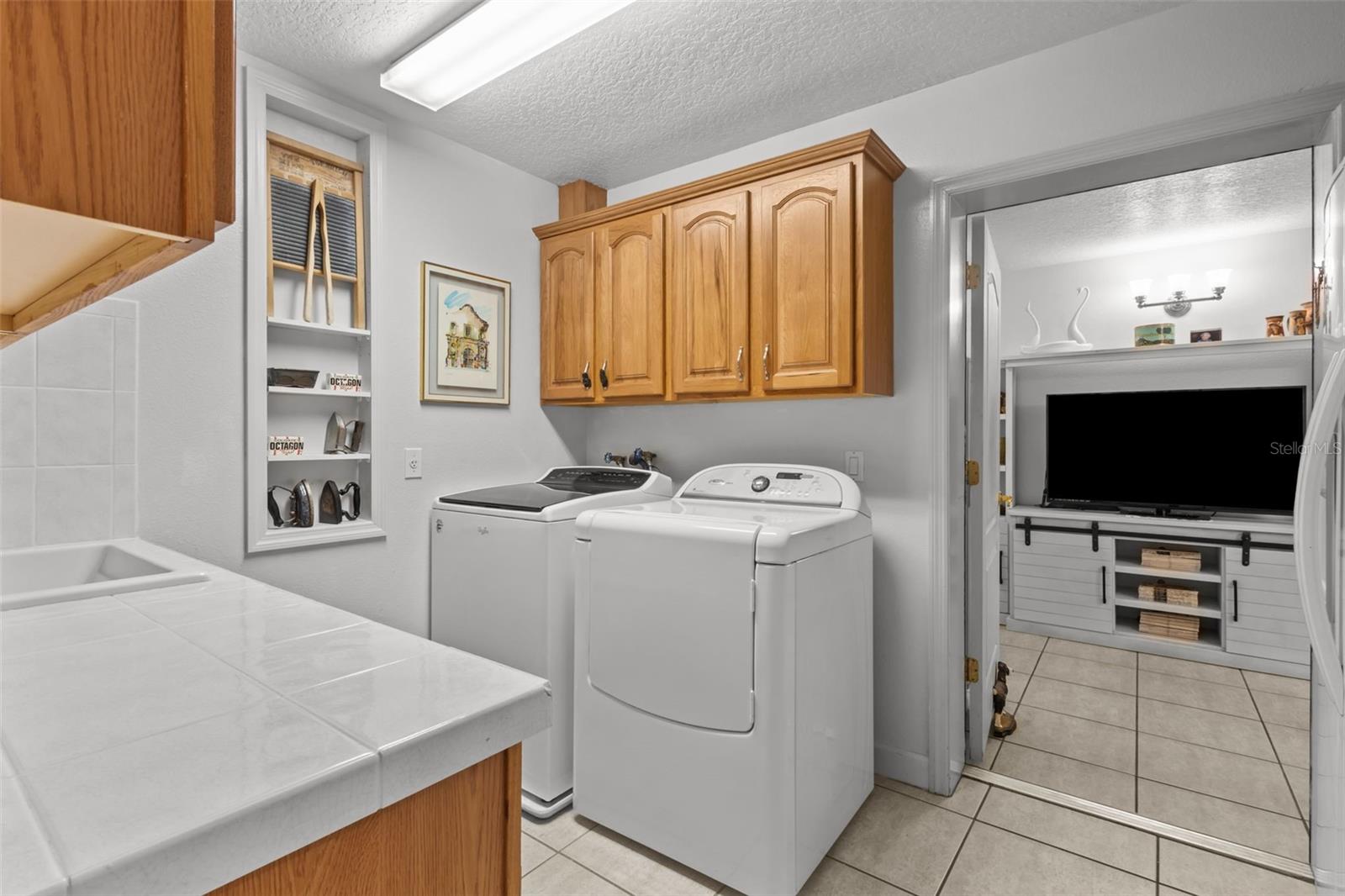 Image 25 of 53 For 7109 San Jose Loop