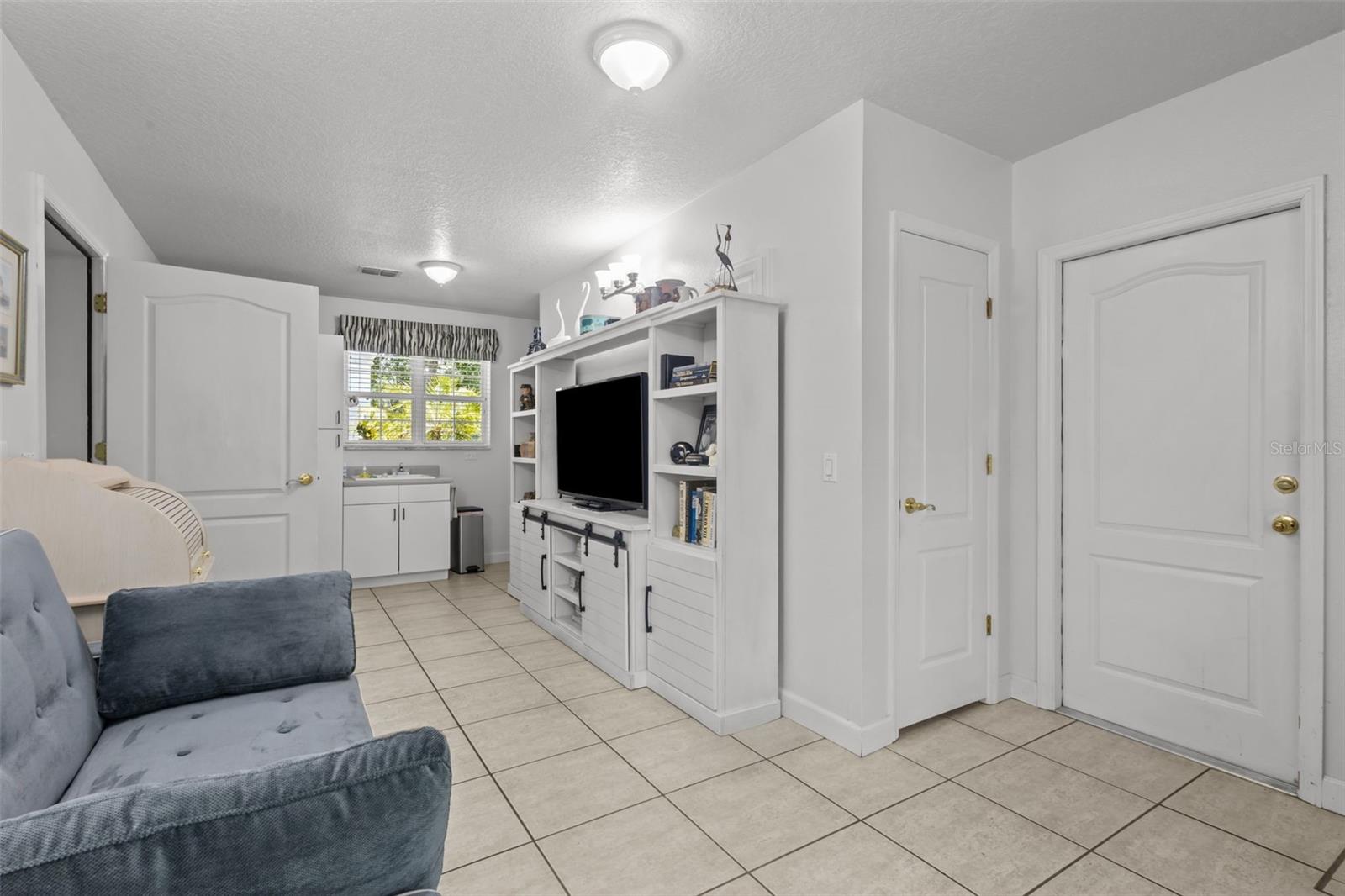 Image 26 of 53 For 7109 San Jose Loop