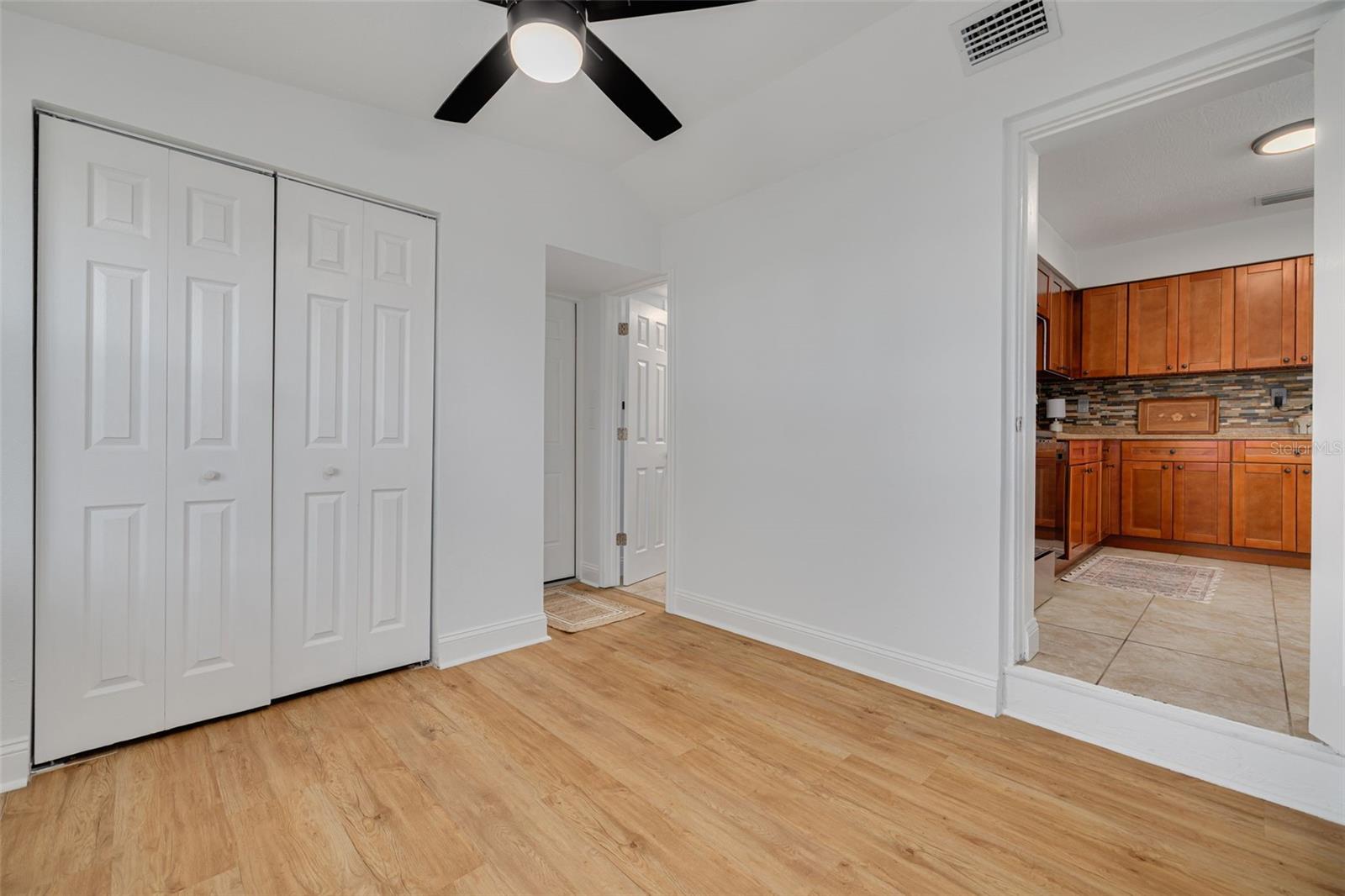Image 13 of 27 For 5417 14th Avenue S