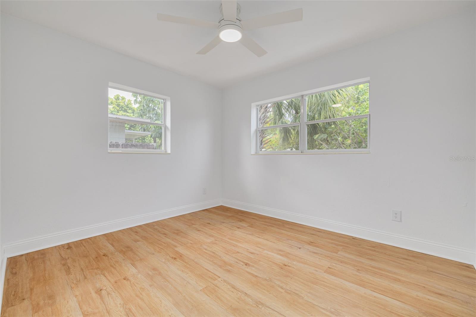 Image 17 of 27 For 5417 14th Avenue S