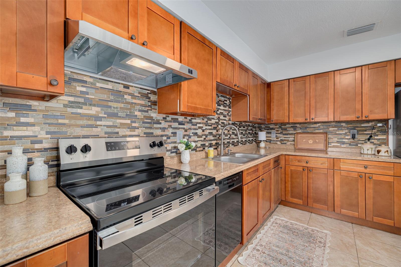 Image 9 of 27 For 5417 14th Avenue S