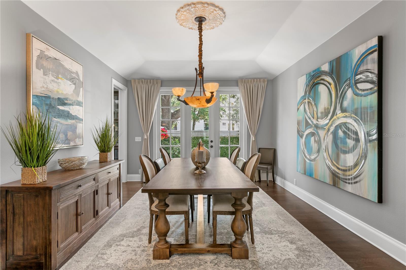Listing photo id 18 for 901 Harbour Bay Drive