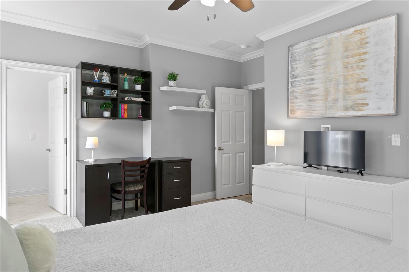 Listing photo id 50 for 901 Harbour Bay Drive
