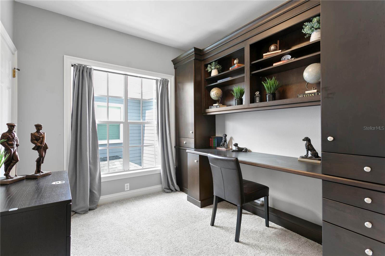 Listing photo id 57 for 901 Harbour Bay Drive