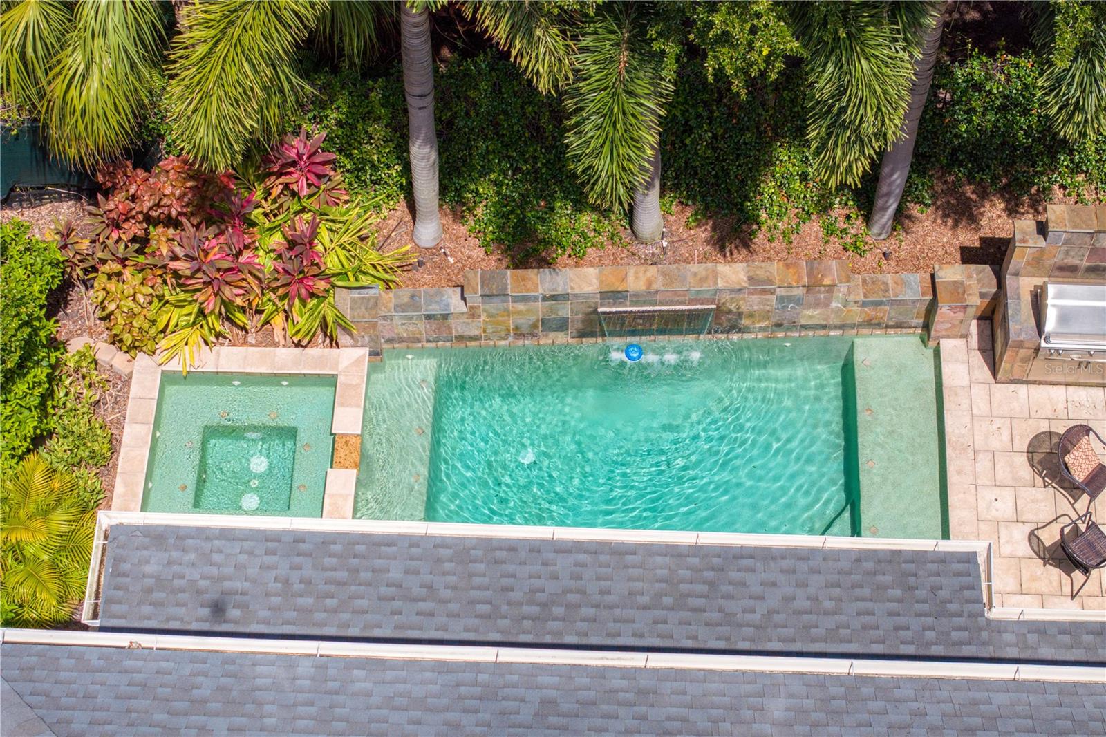 Listing photo id 61 for 901 Harbour Bay Drive