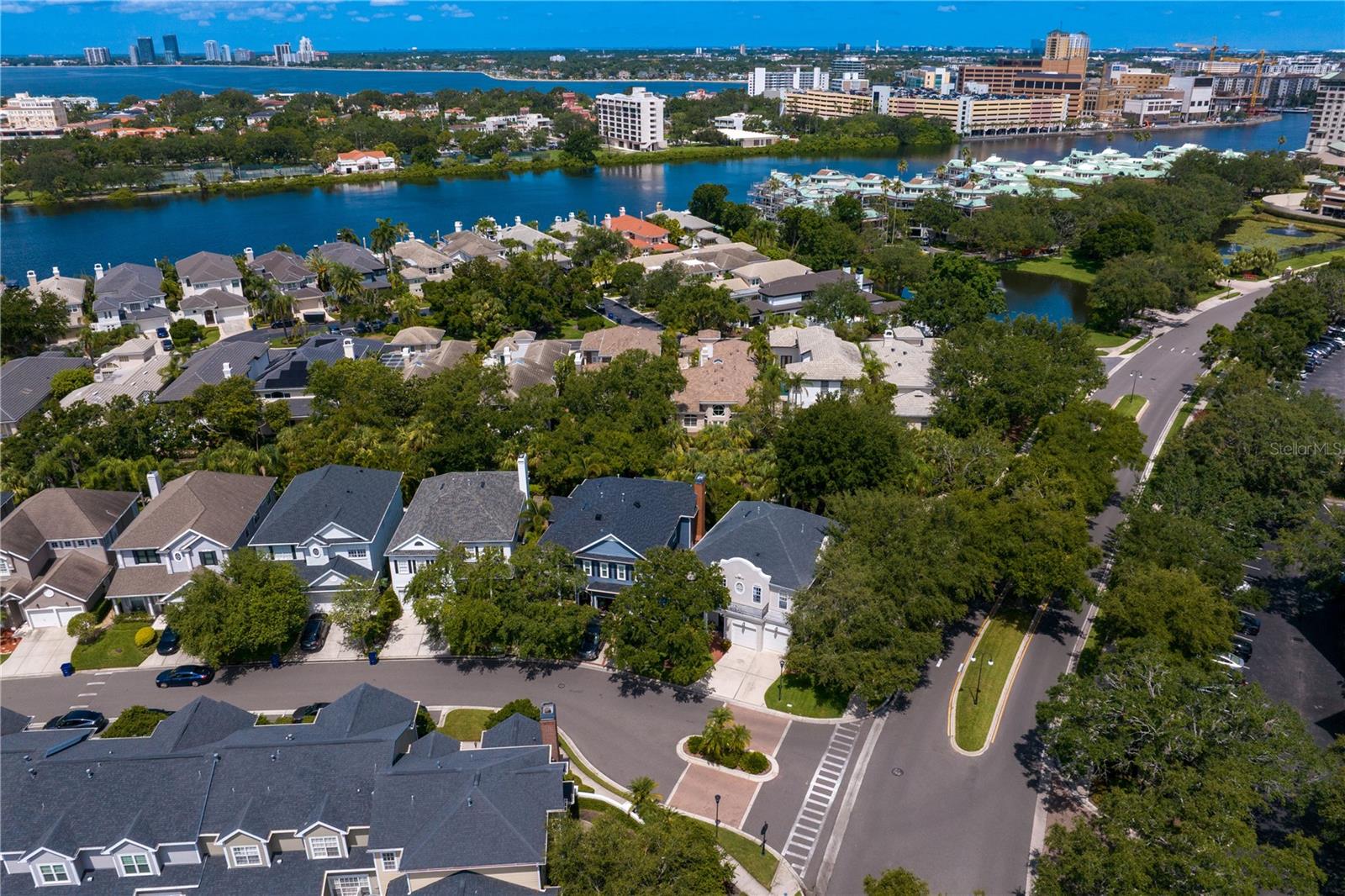 Listing photo id 65 for 901 Harbour Bay Drive