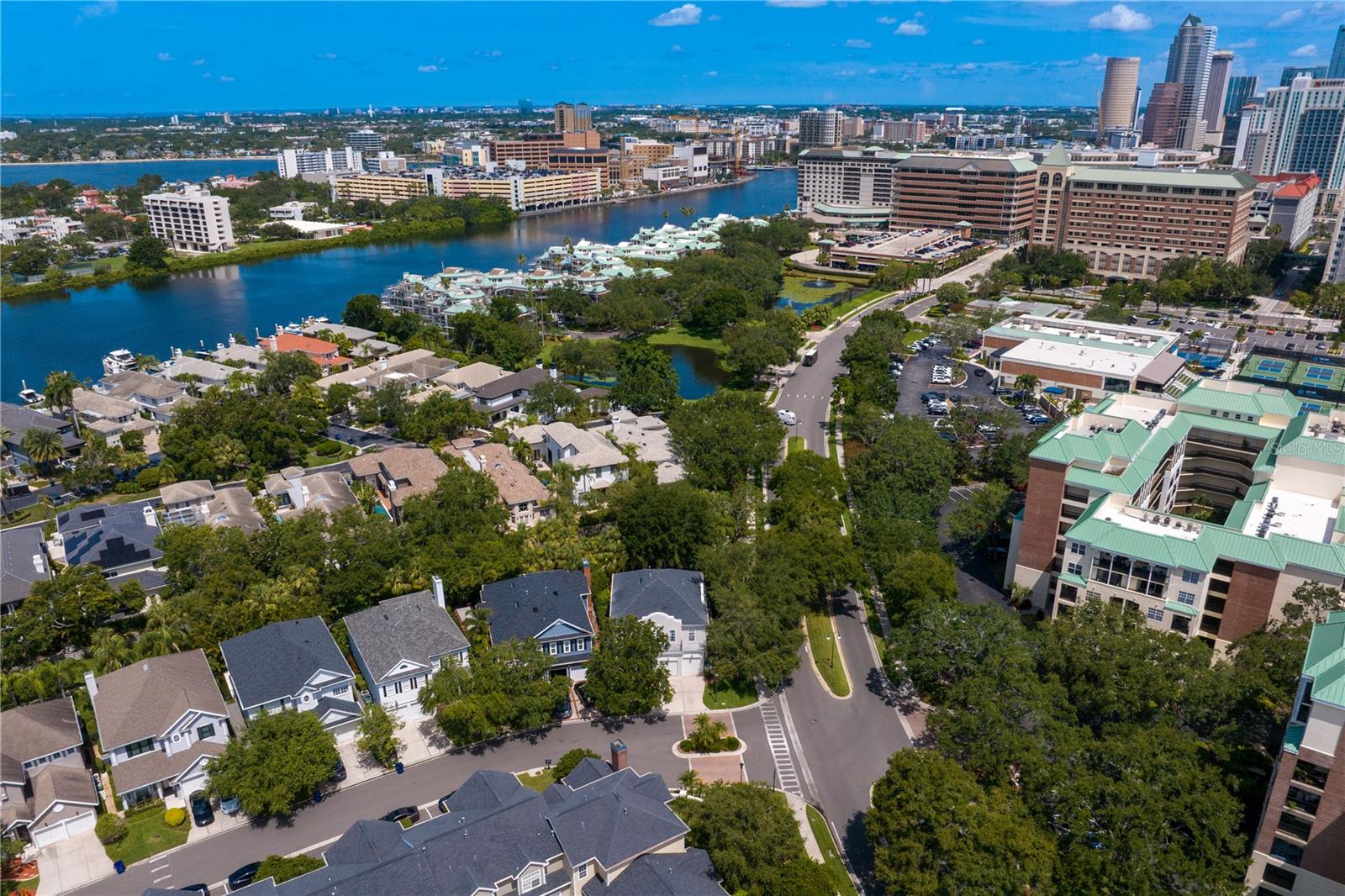 Listing photo id 66 for 901 Harbour Bay Drive