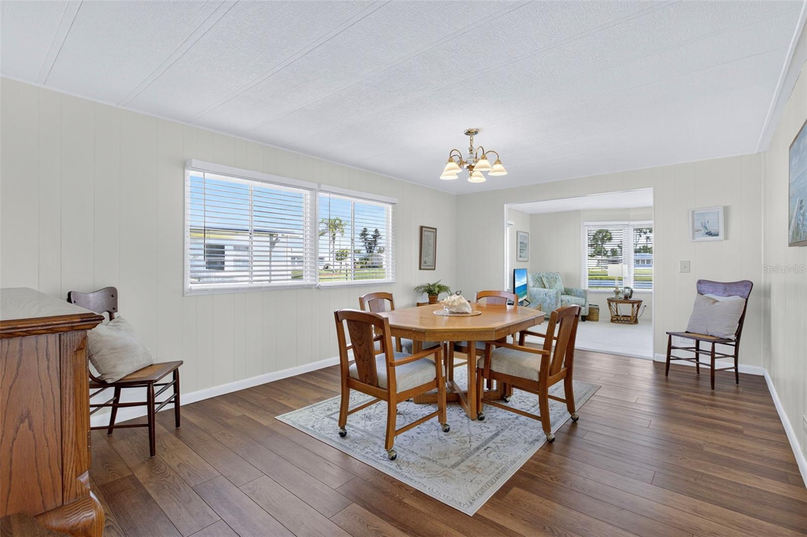Image 15 of 74 For 635 Los Altos