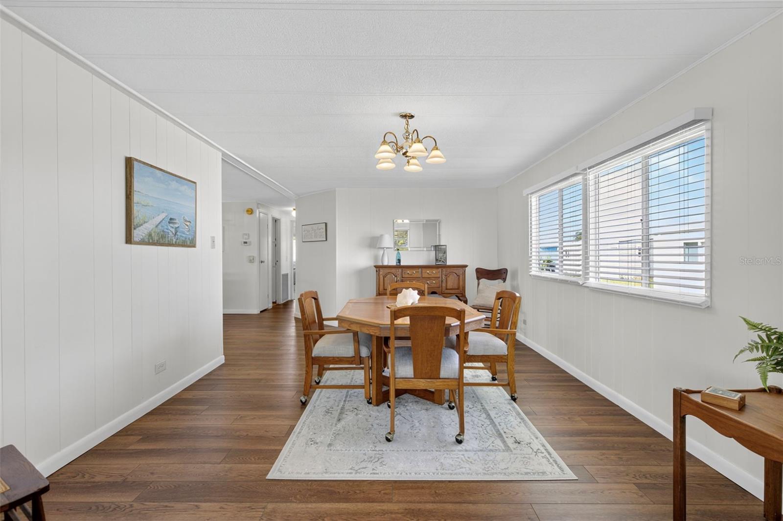 Image 16 of 74 For 635 Los Altos