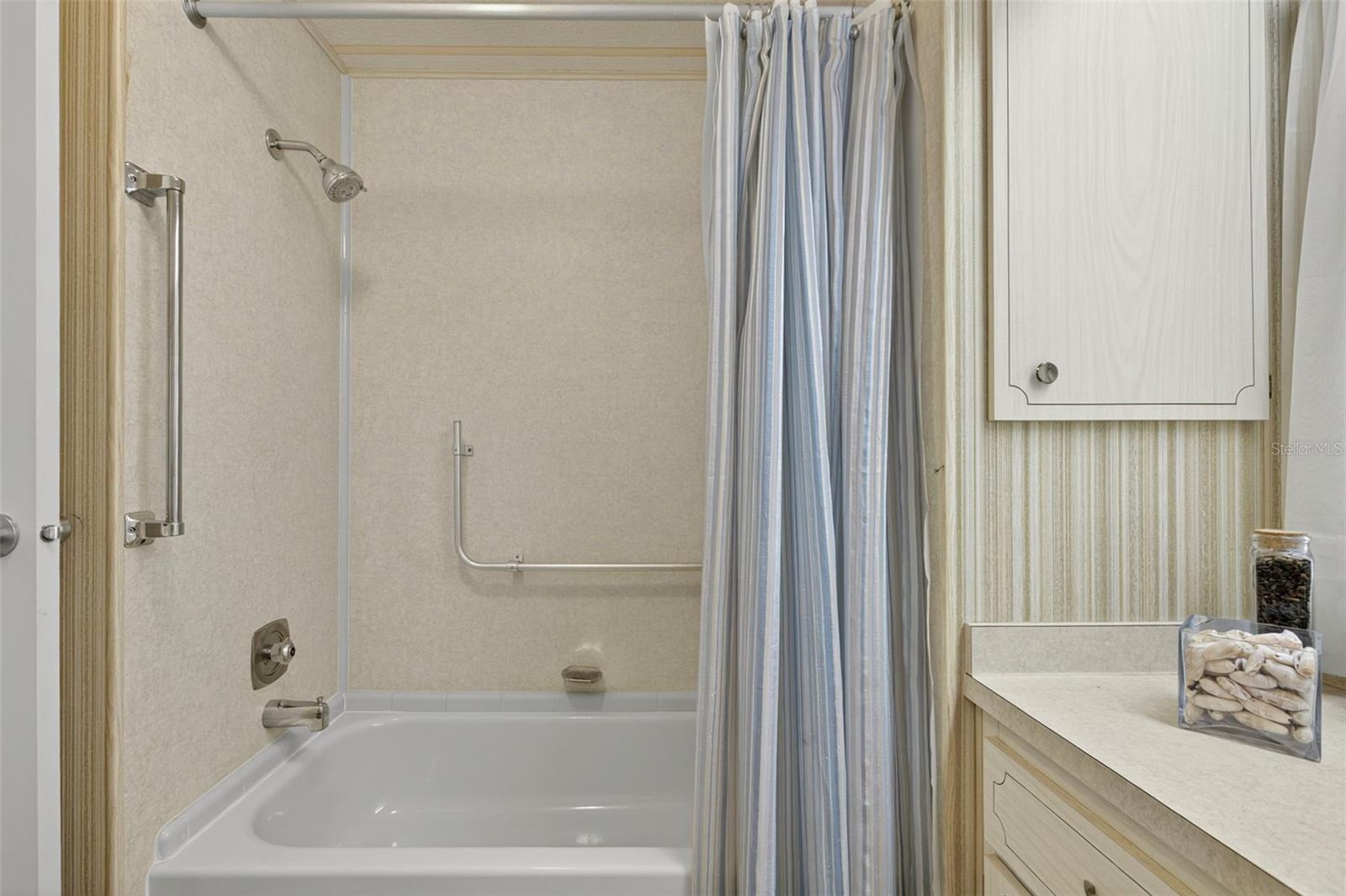 Image 27 of 74 For 635 Los Altos