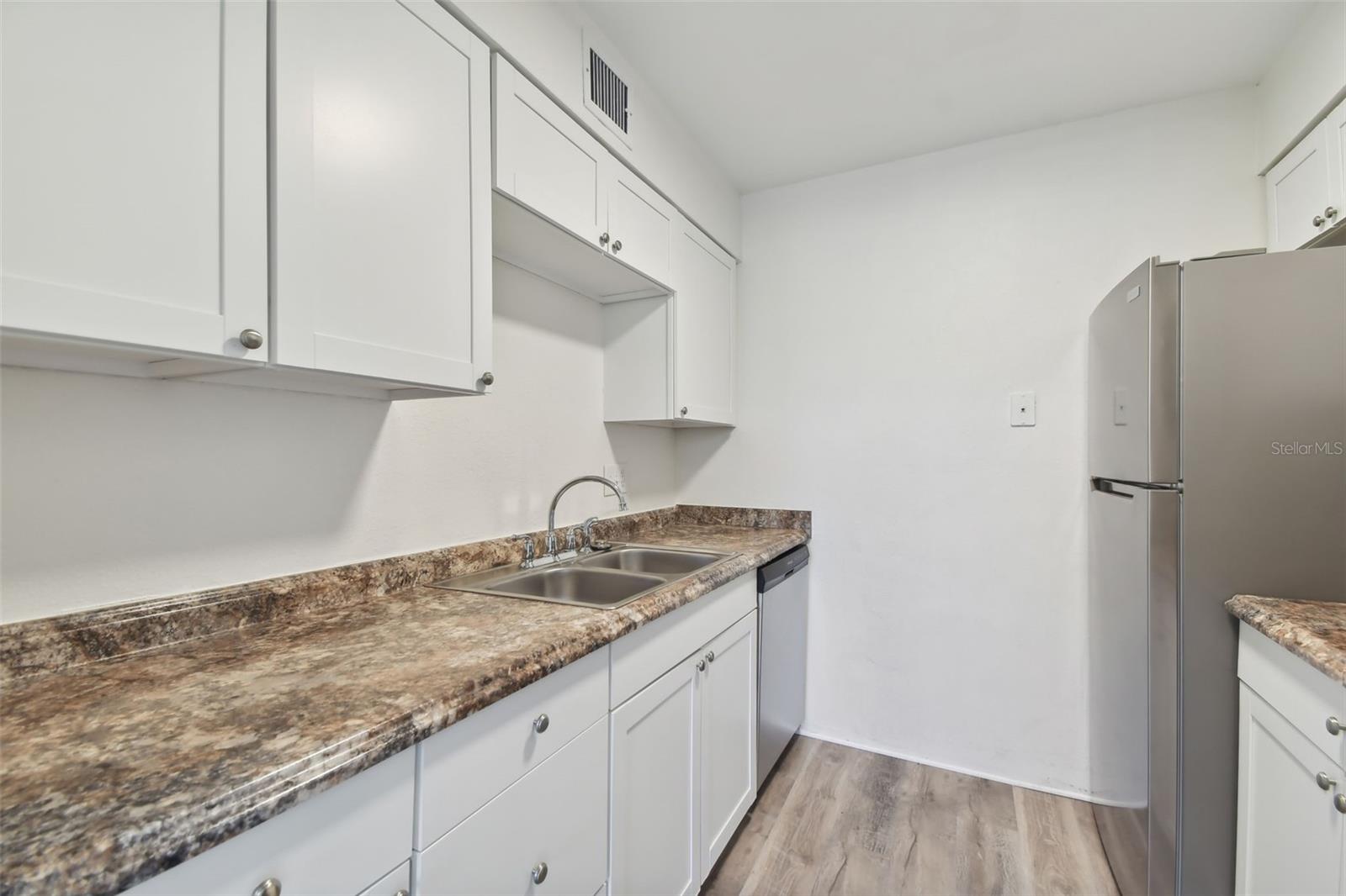 Image 10 of 52 For 350 79th Avenue N 336