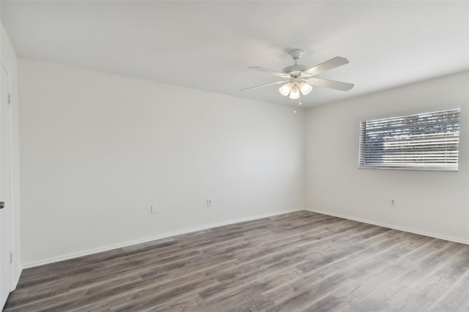 Image 11 of 52 For 350 79th Avenue N 336