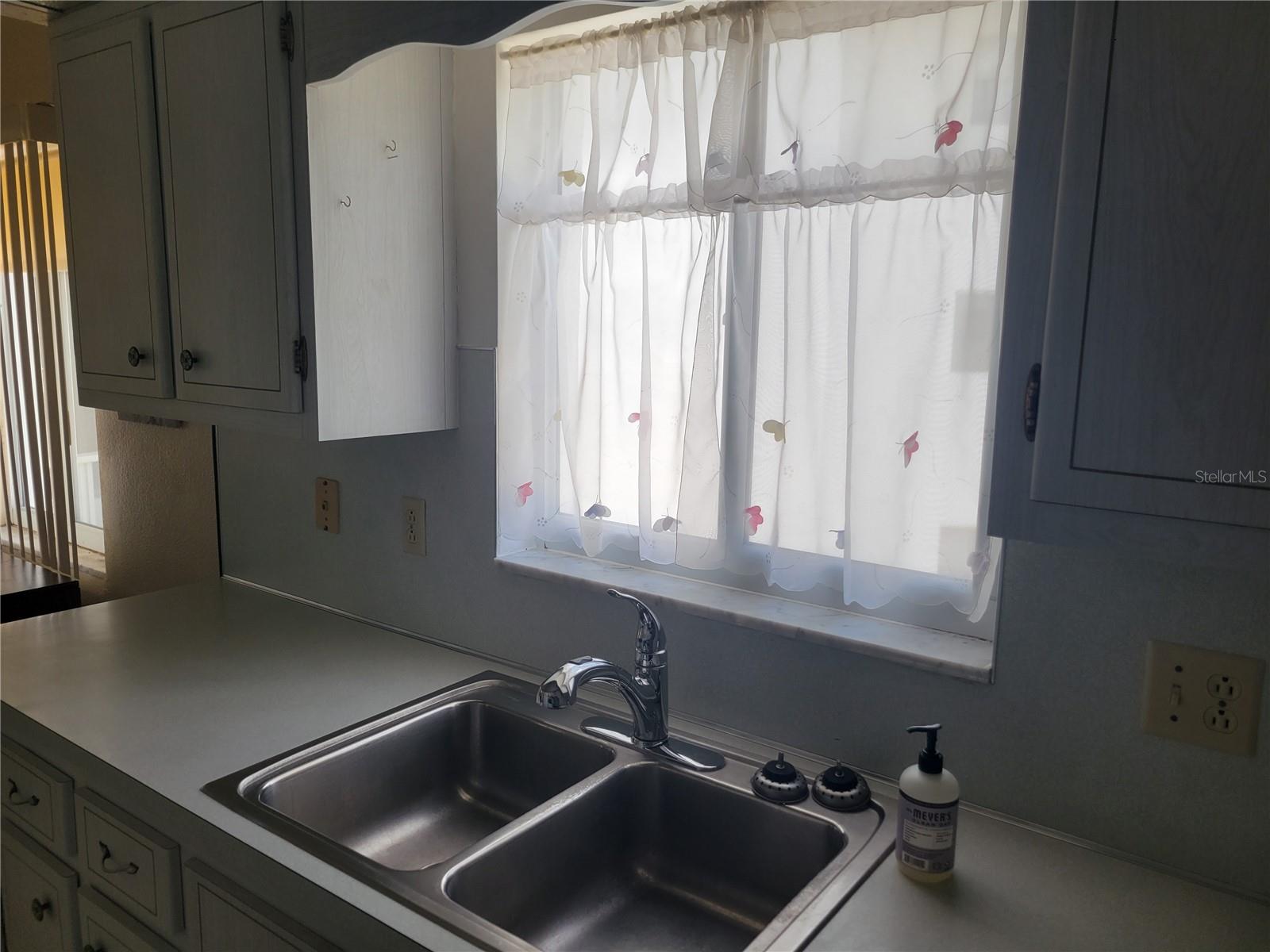 Image 5 of 31 For 8525 111th Street 205