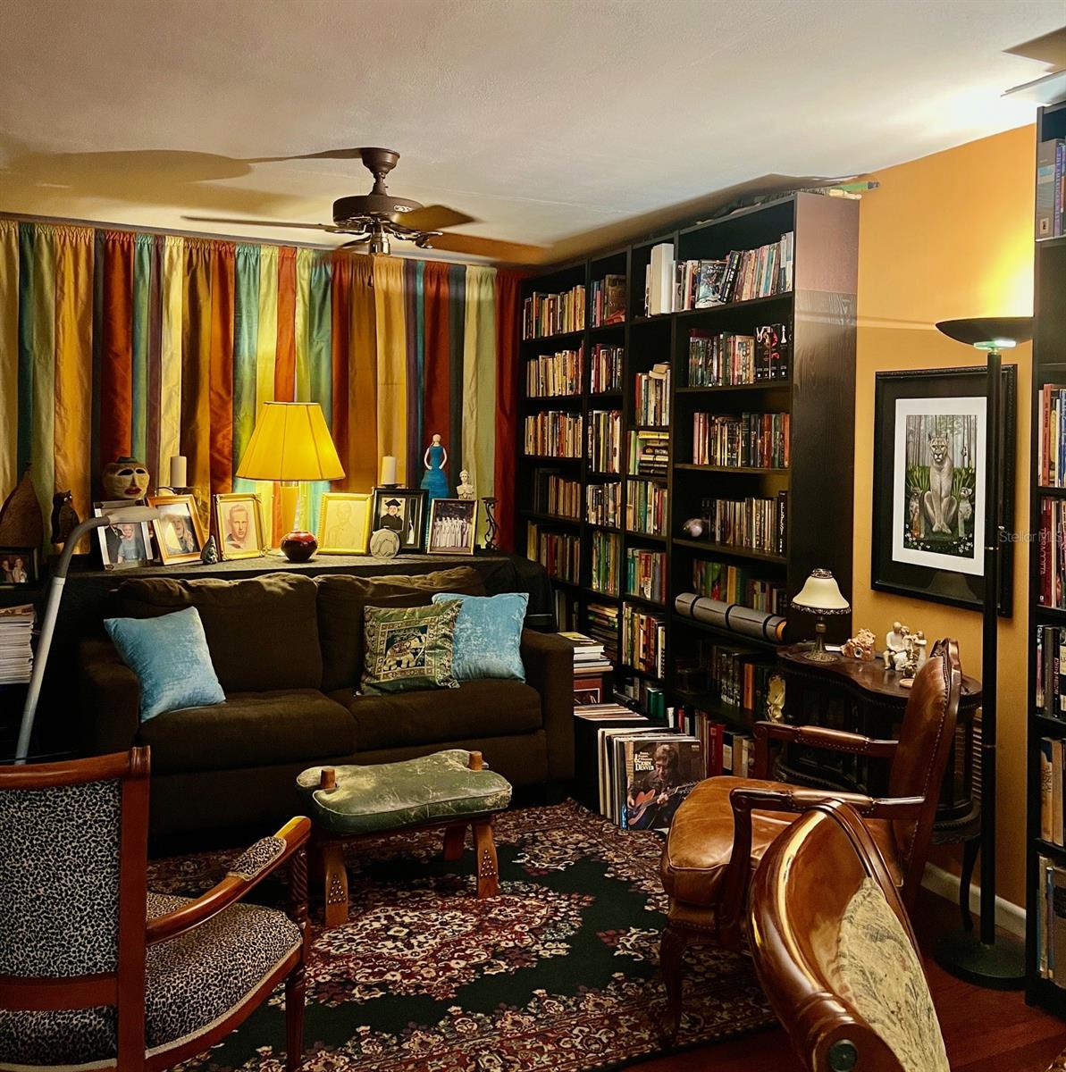 Listing photo id 1 for 4418 Melrose Avenue