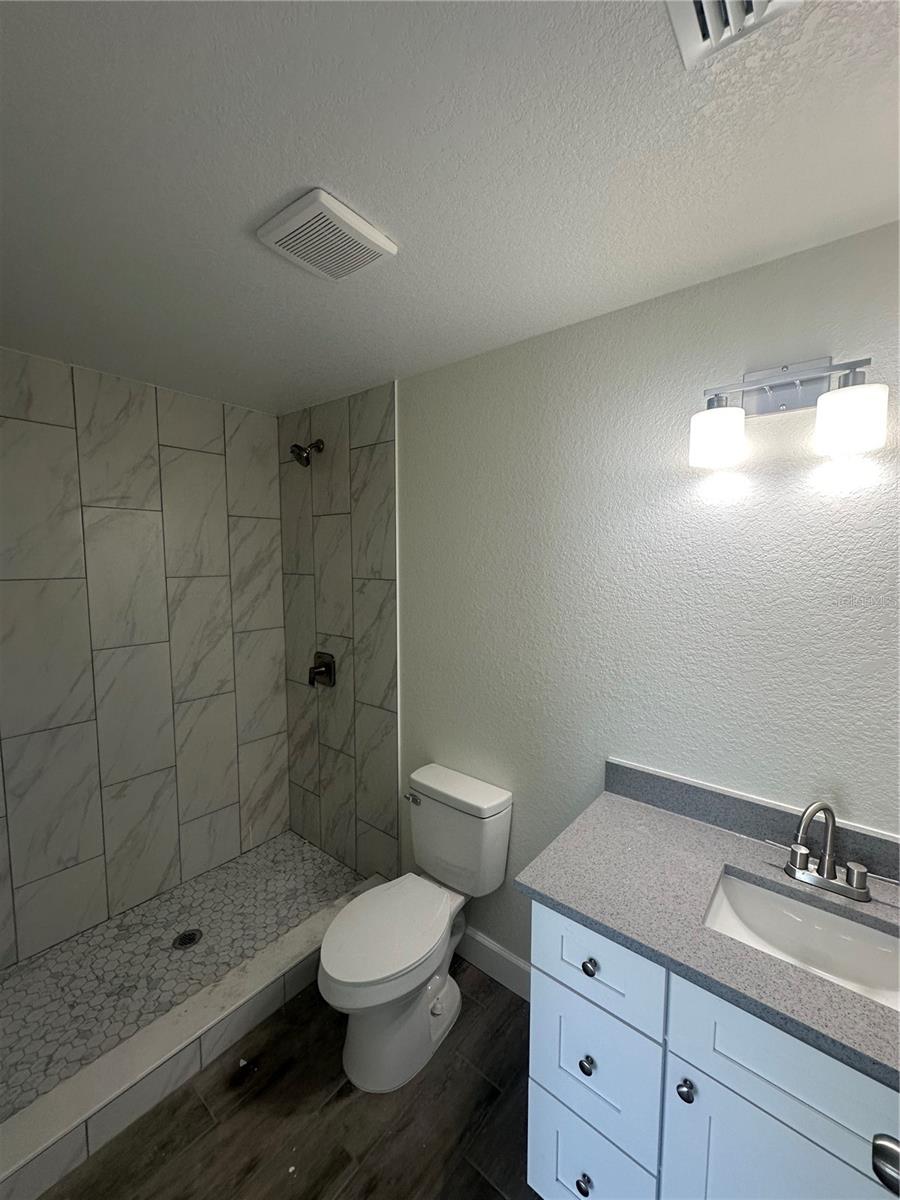 Image 11 of 54 For 326 Grosse Avenue 5